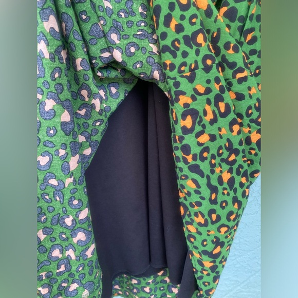 SundayUP Green Cheetah Print Mid Length Lantern Sleeve Dress - Picture 5 of 7